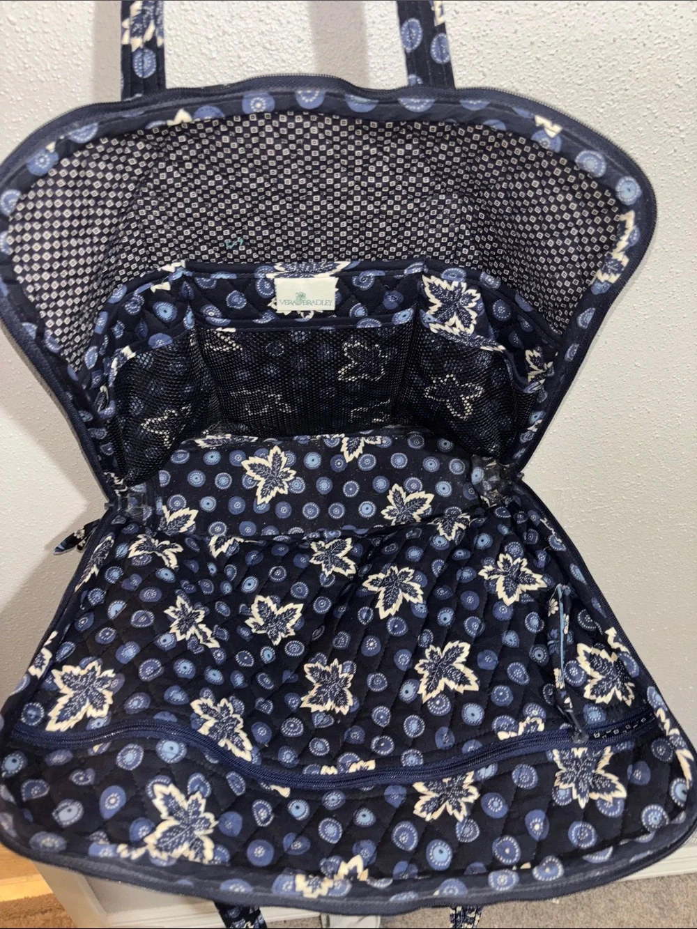 Vera Bradley - Seaport Navy Floral Quilted Laptop Tote